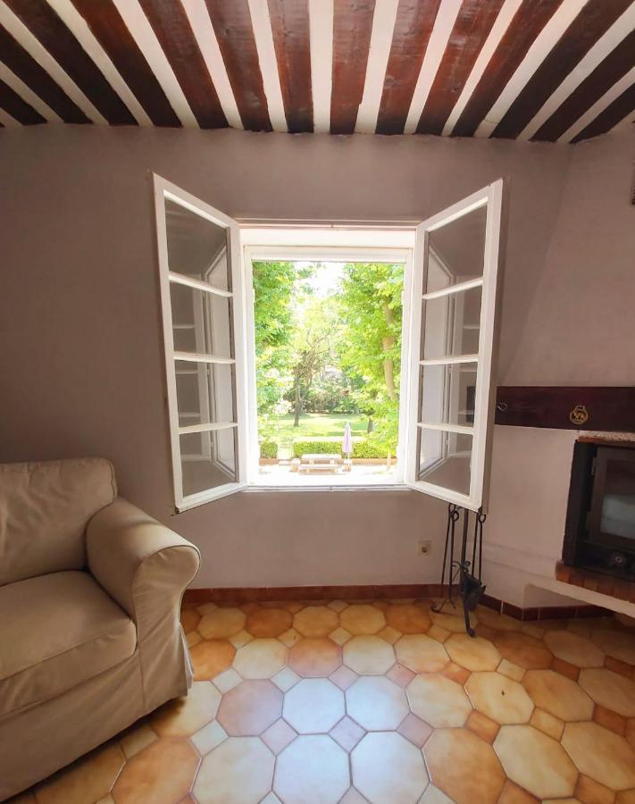 Eblouissant Appartement Au Calme D'Une Residence Avec Piscine Idealement Situe Au Pied Du Colorado Provencal Dans Le Prestigieux Luberon Rustrel Exteriör bild