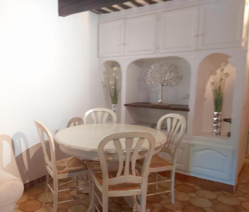 Eblouissant Appartement Au Calme D'Une Residence Avec Piscine Idealement Situe Au Pied Du Colorado Provencal Dans Le Prestigieux Luberon Rustrel Exteriör bild