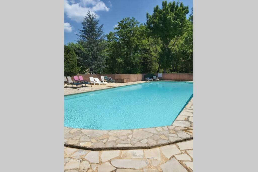 Eblouissant Appartement Au Calme D'Une Residence Avec Piscine Idealement Situe Au Pied Du Colorado Provencal Dans Le Prestigieux Luberon Rustrel Exteriör bild