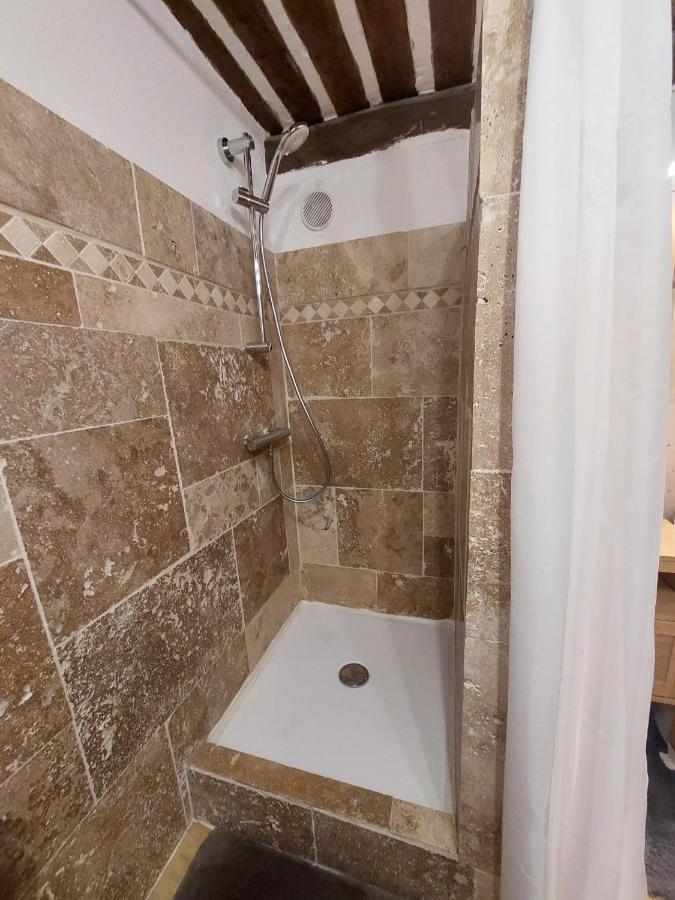 Eblouissant Appartement Au Calme D'Une Residence Avec Piscine Idealement Situe Au Pied Du Colorado Provencal Dans Le Prestigieux Luberon Rustrel Exteriör bild