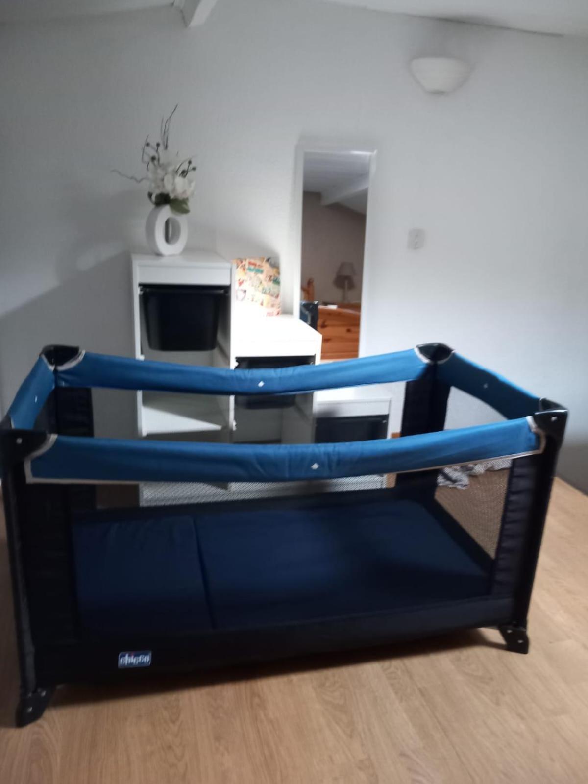 Eblouissant Appartement Au Calme D'Une Residence Avec Piscine Idealement Situe Au Pied Du Colorado Provencal Dans Le Prestigieux Luberon Rustrel Exteriör bild